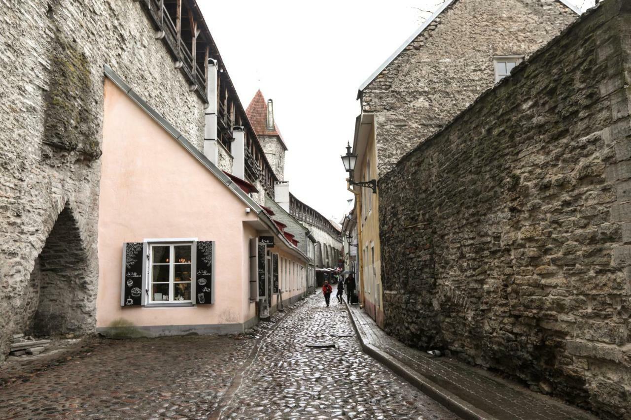 Airhome - Old Dominican Monastery تالين المظهر الخارجي الصورة